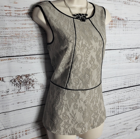Weston wear Taupe/blk lace peplum tank (Final Price) - Picture 3 of 4